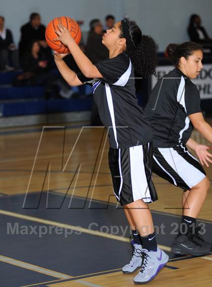 Thumbnail 3 in Flintridge Prep vs. Desert  (CIF Div. 5AA Quarter Finals) photogallery.