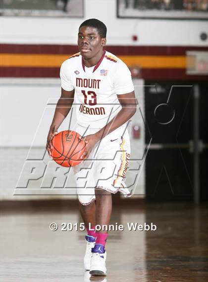 Thumbnail 3 in Mamaroneck vs Mt. Vernon (Coaches vs Cancer Super Classic) photogallery.