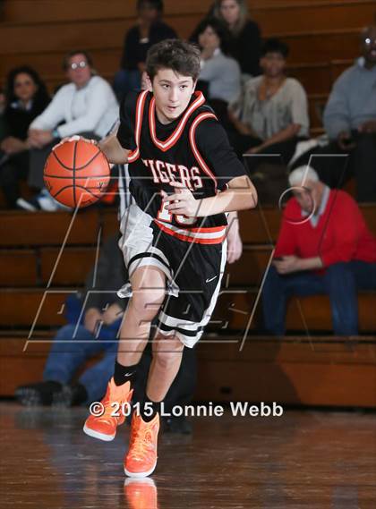 Thumbnail 3 in Mamaroneck vs Mt. Vernon (Coaches vs Cancer Super Classic) photogallery.