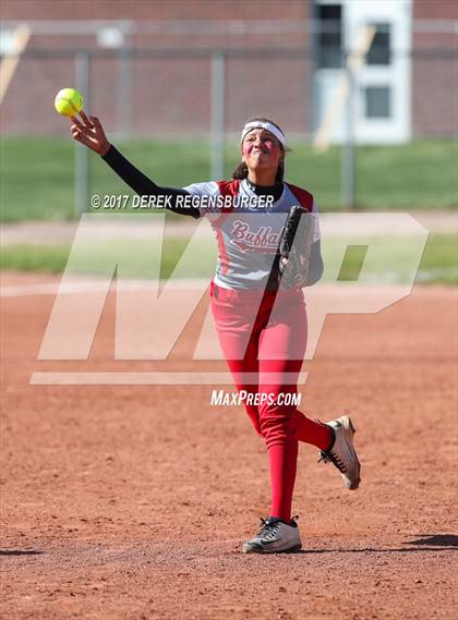 Thumbnail 2 in Smoky Hill vs Loveland (CHSAA 5A Region 8 Playoff) photogallery.