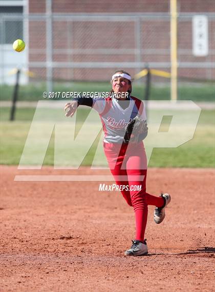 Thumbnail 3 in Smoky Hill vs Loveland (CHSAA 5A Region 8 Playoff) photogallery.