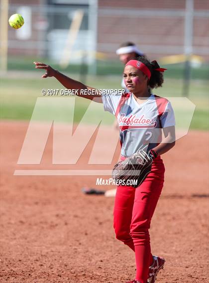 Thumbnail 2 in Smoky Hill vs Loveland (CHSAA 5A Region 8 Playoff) photogallery.