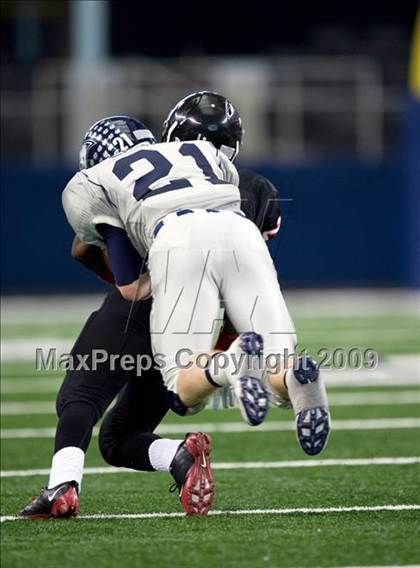 Thumbnail 2 in Flower Mound vs. Trinity (Texas 5A D1 Bi-District Playoffs) photogallery.