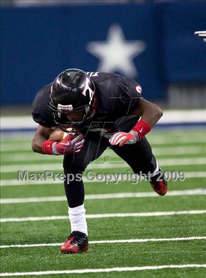 Thumbnail 3 in Flower Mound vs. Trinity (Texas 5A D1 Bi-District Playoffs) photogallery.