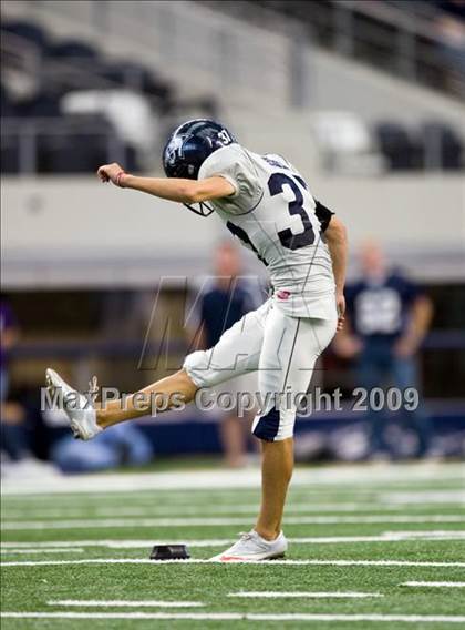 Thumbnail 2 in Flower Mound vs. Trinity (Texas 5A D1 Bi-District Playoffs) photogallery.