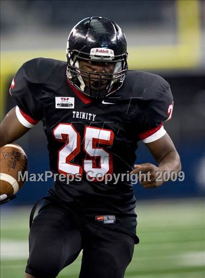 Thumbnail 2 in Flower Mound vs. Trinity (Texas 5A D1 Bi-District Playoffs) photogallery.