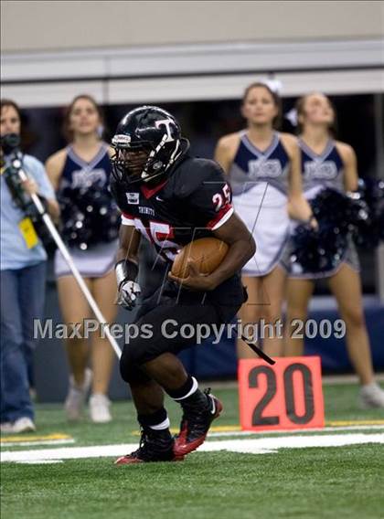 Thumbnail 2 in Flower Mound vs. Trinity (Texas 5A D1 Bi-District Playoffs) photogallery.