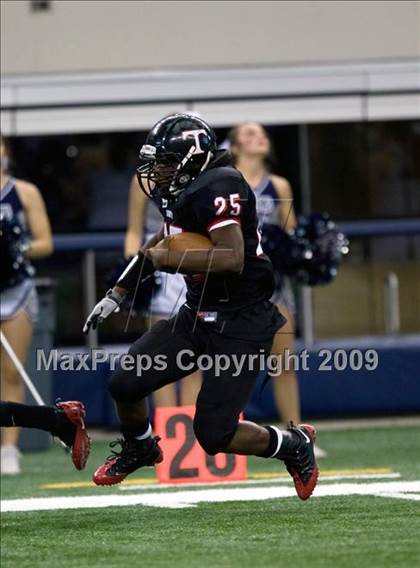 Thumbnail 1 in Flower Mound vs. Trinity (Texas 5A D1 Bi-District Playoffs) photogallery.