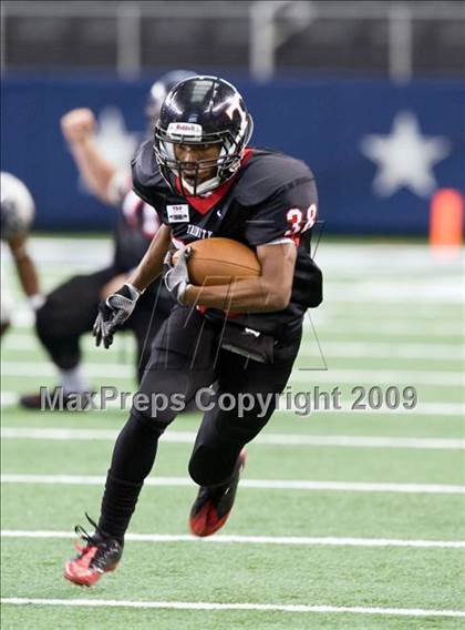 Thumbnail 2 in Flower Mound vs. Trinity (Texas 5A D1 Bi-District Playoffs) photogallery.