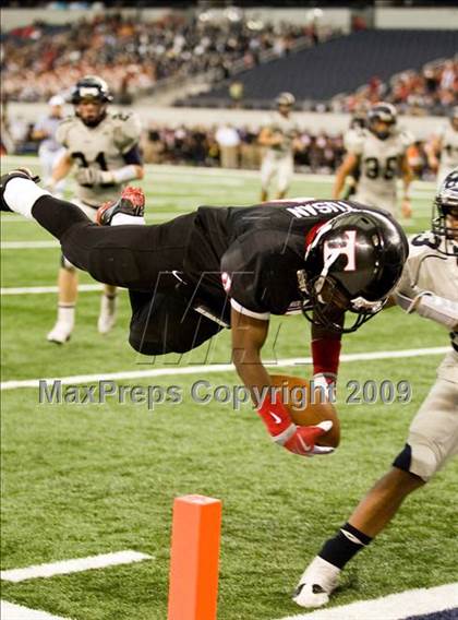 Thumbnail 2 in Flower Mound vs. Trinity (Texas 5A D1 Bi-District Playoffs) photogallery.