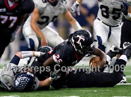 Thumbnail 2 in Flower Mound vs. Trinity (Texas 5A D1 Bi-District Playoffs) photogallery.