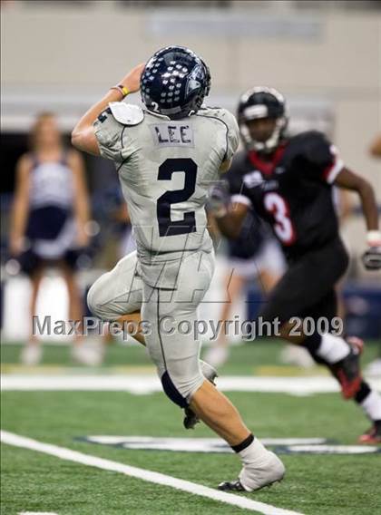Thumbnail 3 in Flower Mound vs. Trinity (Texas 5A D1 Bi-District Playoffs) photogallery.