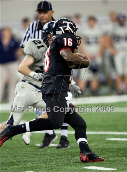 Thumbnail 1 in Flower Mound vs. Trinity (Texas 5A D1 Bi-District Playoffs) photogallery.