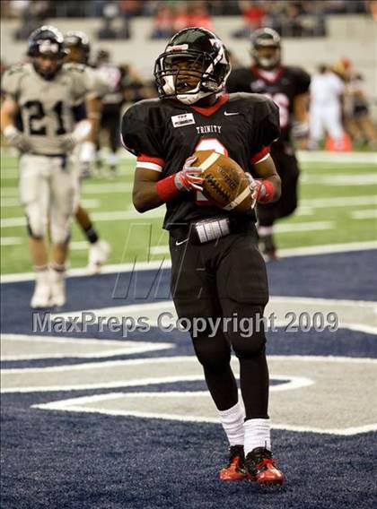 Thumbnail 3 in Flower Mound vs. Trinity (Texas 5A D1 Bi-District Playoffs) photogallery.