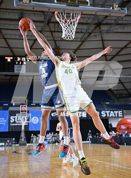 Thumbnail 3 in Gonzaga Prep vs. Richland (WIAA State Semifinal) photogallery.