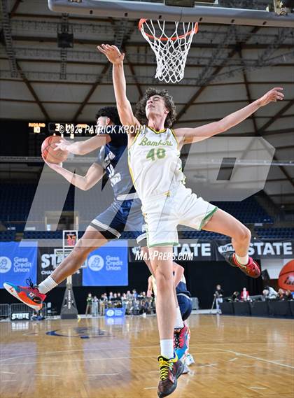 Thumbnail 2 in Gonzaga Prep vs. Richland (WIAA State Semifinal) photogallery.