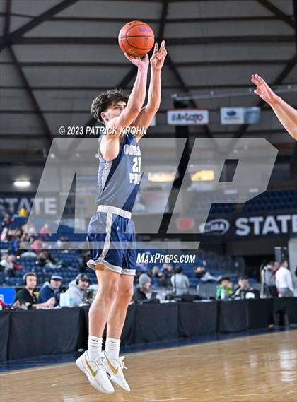 Thumbnail 3 in Gonzaga Prep vs. Richland (WIAA State Semifinal) photogallery.
