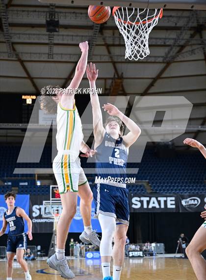Thumbnail 2 in Gonzaga Prep vs. Richland (WIAA State Semifinal) photogallery.