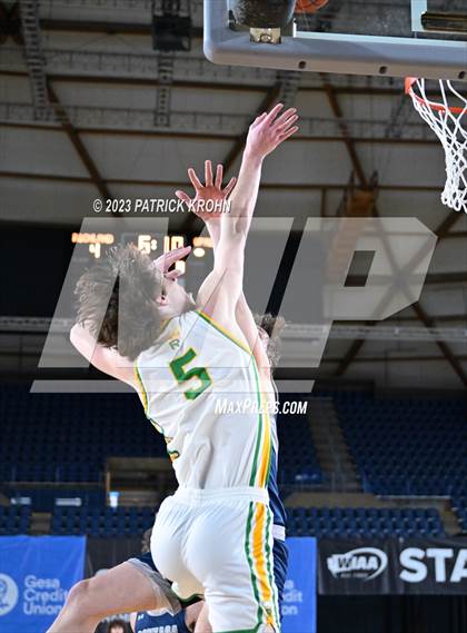 Thumbnail 3 in Gonzaga Prep vs. Richland (WIAA State Semifinal) photogallery.