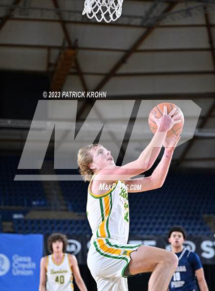 Thumbnail 2 in Gonzaga Prep vs. Richland (WIAA State Semifinal) photogallery.