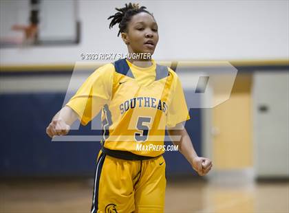 Thumbnail 3 in Vashon vs. Springfield Southeast photogallery.
