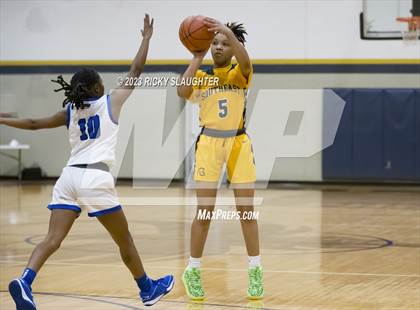 Thumbnail 1 in Vashon vs. Springfield Southeast photogallery.