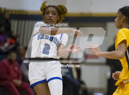 Thumbnail 1 in Vashon vs. Springfield Southeast photogallery.