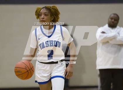 Thumbnail 1 in Vashon vs. Springfield Southeast photogallery.