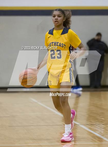 Thumbnail 1 in Vashon vs. Springfield Southeast photogallery.