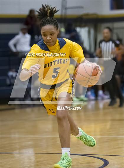 Thumbnail 3 in Vashon vs. Springfield Southeast photogallery.