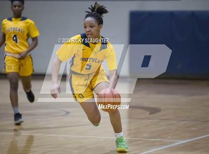 Thumbnail 2 in Vashon vs. Springfield Southeast photogallery.