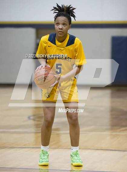 Thumbnail 3 in Vashon vs. Springfield Southeast photogallery.