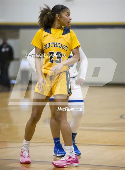 Thumbnail 2 in Vashon vs. Springfield Southeast photogallery.