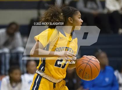 Thumbnail 2 in Vashon vs. Springfield Southeast photogallery.
