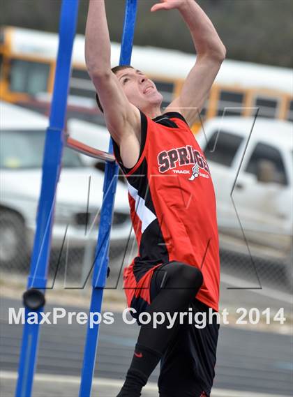 Thumbnail 3 in Questa Wildcats Relays photogallery.