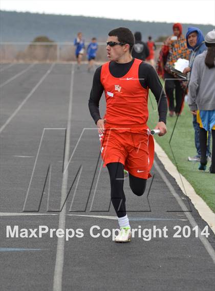 Thumbnail 2 in Questa Wildcats Relays photogallery.