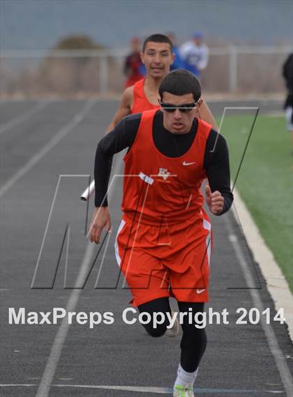 Thumbnail 3 in Questa Wildcats Relays photogallery.