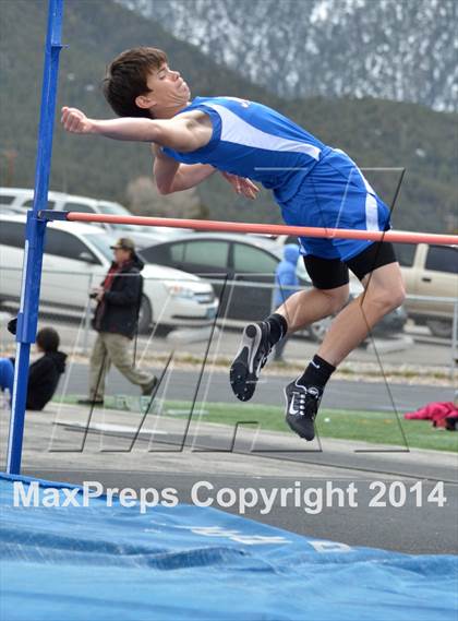 Thumbnail 3 in Questa Wildcats Relays photogallery.