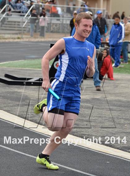 Thumbnail 3 in Questa Wildcats Relays photogallery.