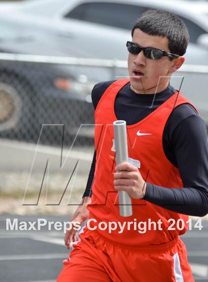 Thumbnail 2 in Questa Wildcats Relays photogallery.