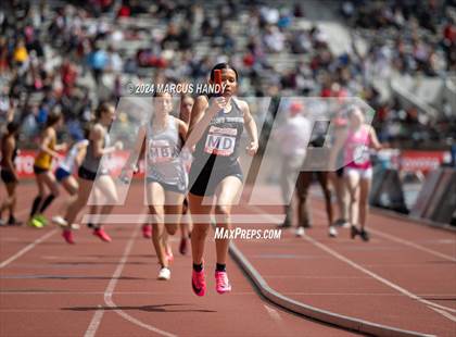 Thumbnail 2 in Penn Relays (4 X 400 Meter) photogallery.