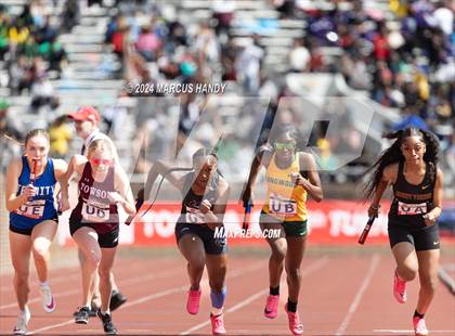 Thumbnail 1 in Penn Relays (4 X 400 Meter) photogallery.