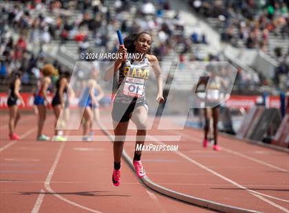 Thumbnail 3 in Penn Relays (4 X 400 Meter) photogallery.