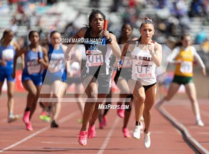 Thumbnail 2 in Penn Relays (4 X 400 Meter) photogallery.