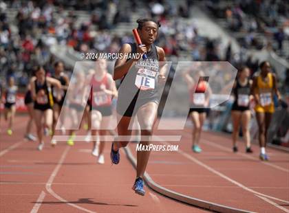 Thumbnail 3 in Penn Relays (4 X 400 Meter) photogallery.