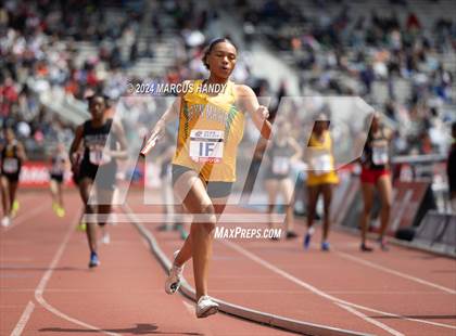 Thumbnail 2 in Penn Relays (4 X 400 Meter) photogallery.