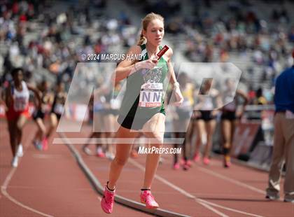 Thumbnail 3 in Penn Relays (4 X 400 Meter) photogallery.