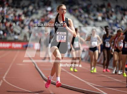 Thumbnail 3 in Penn Relays (4 X 400 Meter) photogallery.