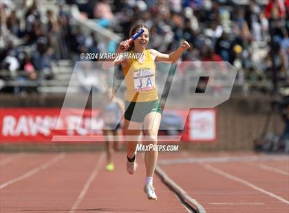 Thumbnail 3 in Penn Relays (4 X 400 Meter) photogallery.