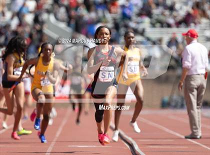 Thumbnail 3 in Penn Relays (4 X 400 Meter) photogallery.